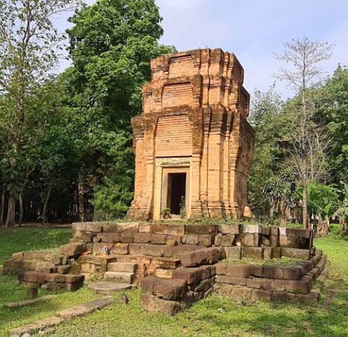 Prasat Tamnak Sai,