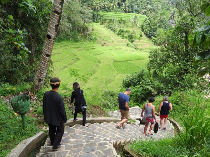 Kampoeng Naga (Dragon Village). 